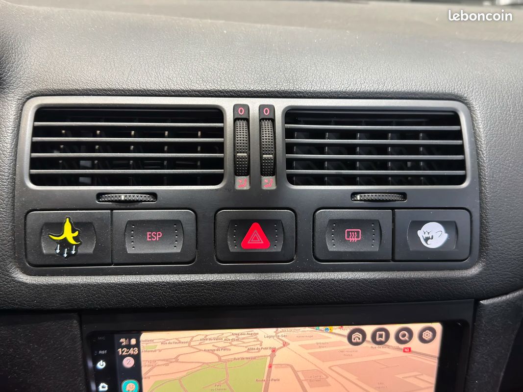 Volkswagen Bora 1.9 TDI Trendline BVM6 / Carplay / Suivi OK (image 17)