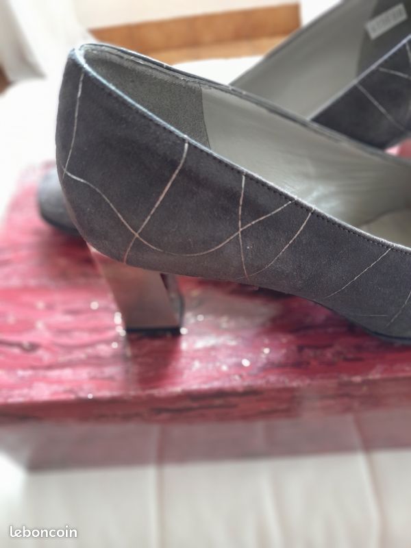 Chaussures neuves pointure 37 (image 2)