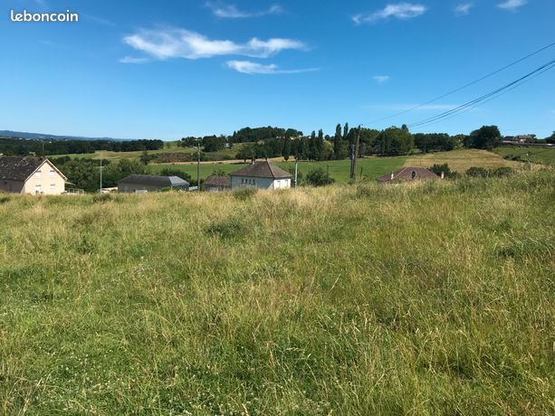 TERRAIN CONSTRUCTIBLE PLAT 1440 m2