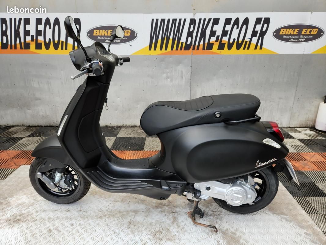 Vespa Primavera Yacht Club Vespa 50 Notte Sprint 125 Vespa