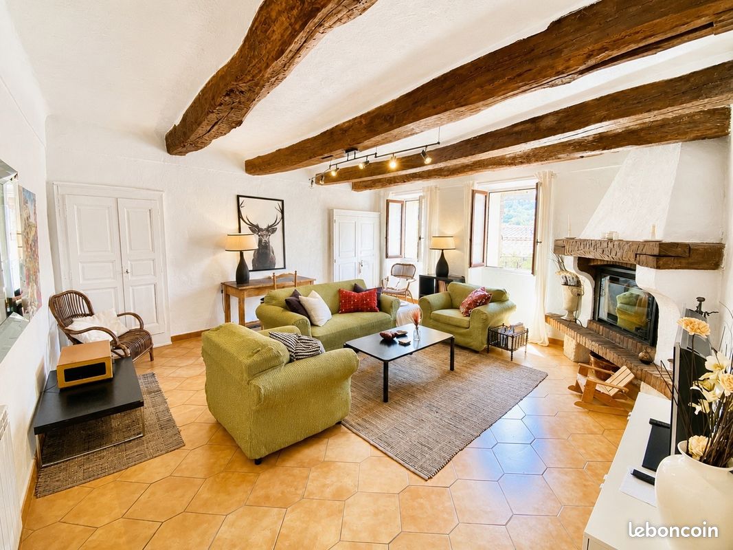 Maison 6 pièces 152 m² · à Cabris · 152 m² · 385 000 €