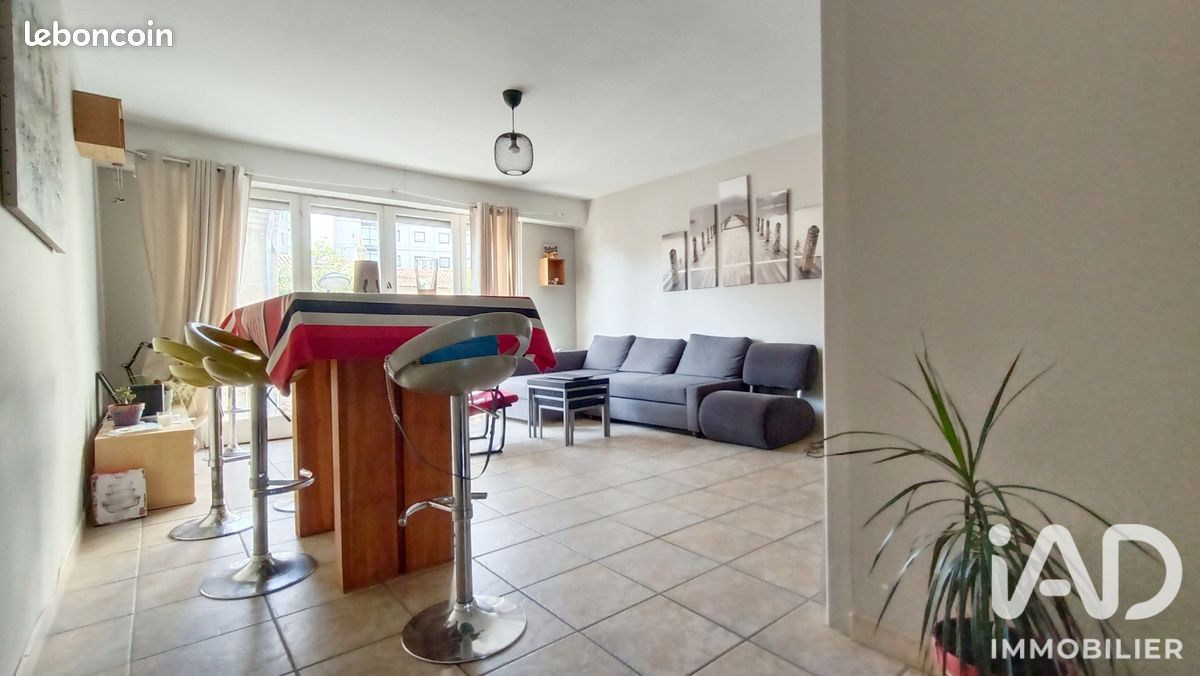 Appartement 3 pièces 66 m² · à Bordeaux · 66 m² · 1 030 €