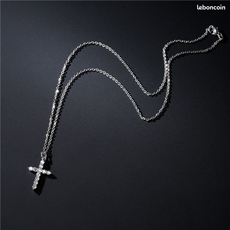 Collier pendentif géométrique classique minimaliste européen et américain, unisexe, en cuivre électroplaqué préservant la couleur, orné de micro-zircons. Référence HS002 (image 8)