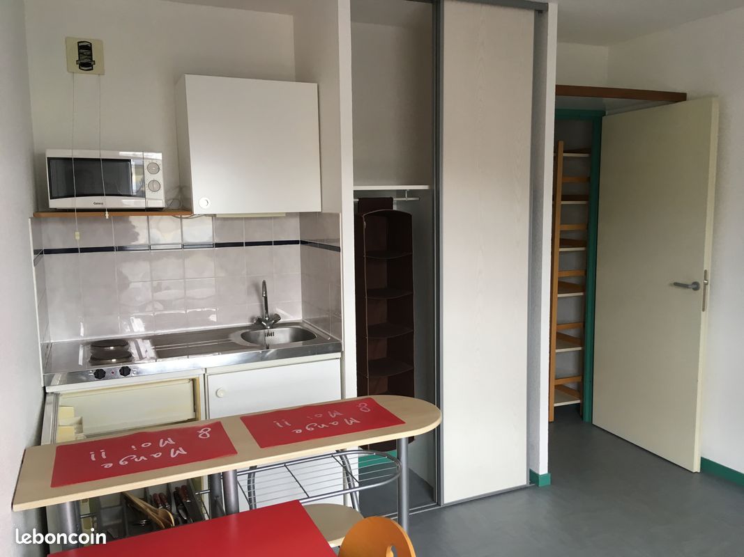 Appartement 1 pièce 20 m² · à Saint-Étienne · 20 m² · 360 €
