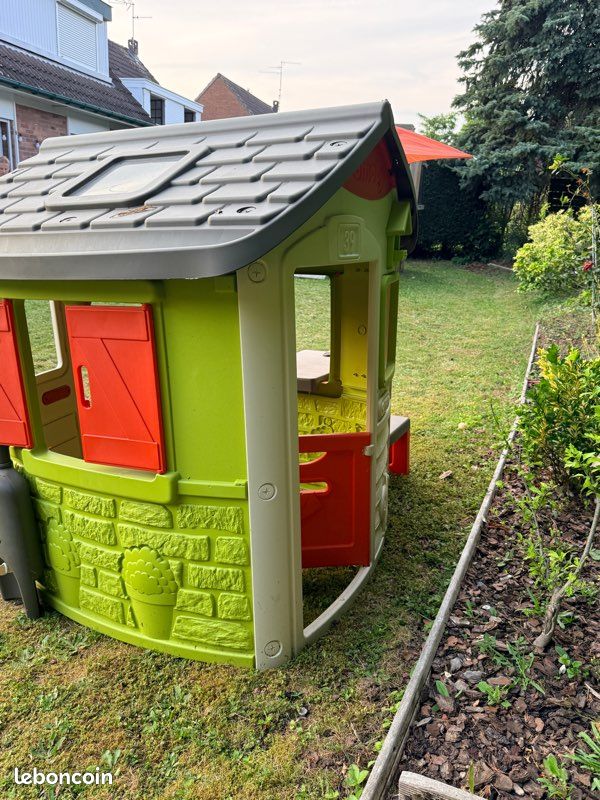 Smoby Maison Neo Jura Lodge – Cabane De Jardin Enfant 2 Ans+ – Avec Portillons, Volets Et Mangeoire – Personnalisable Et Anti-UV