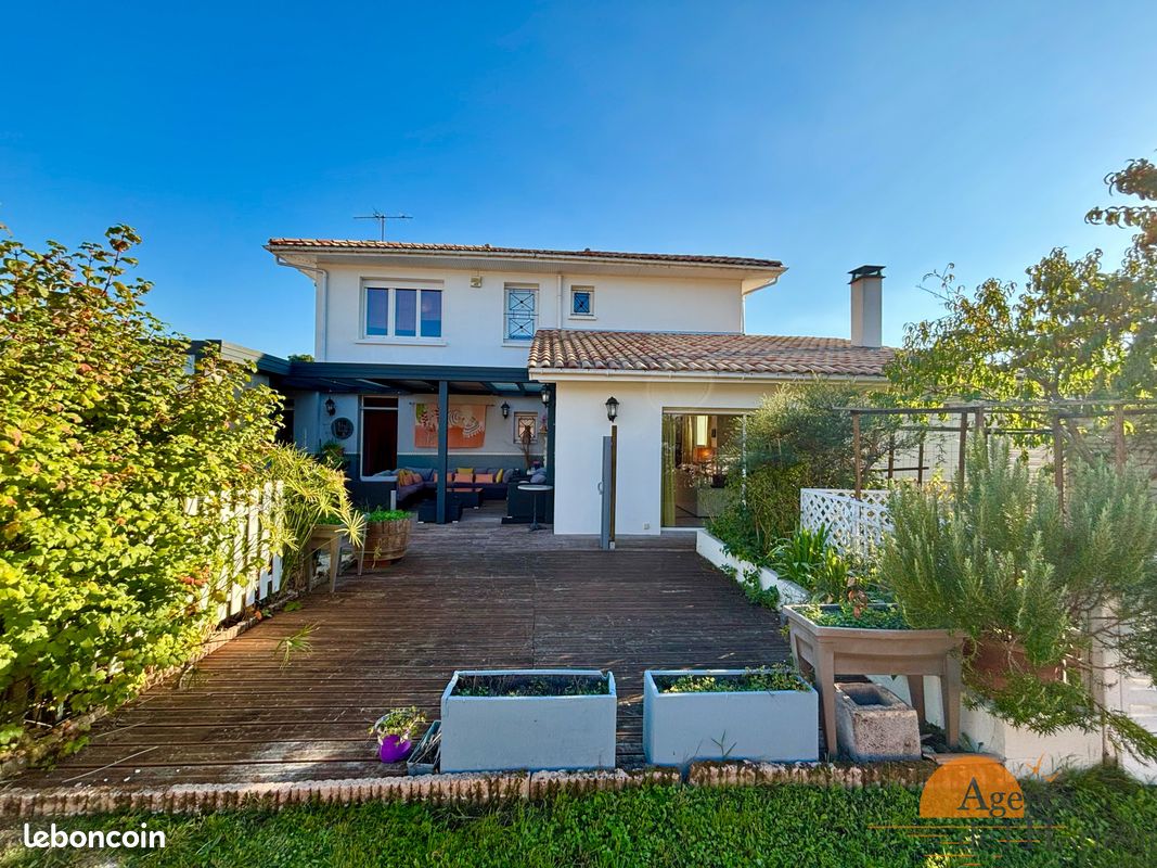Maison 6 pièces 162 m² · à Pessac · 162 m² · 546 000 €