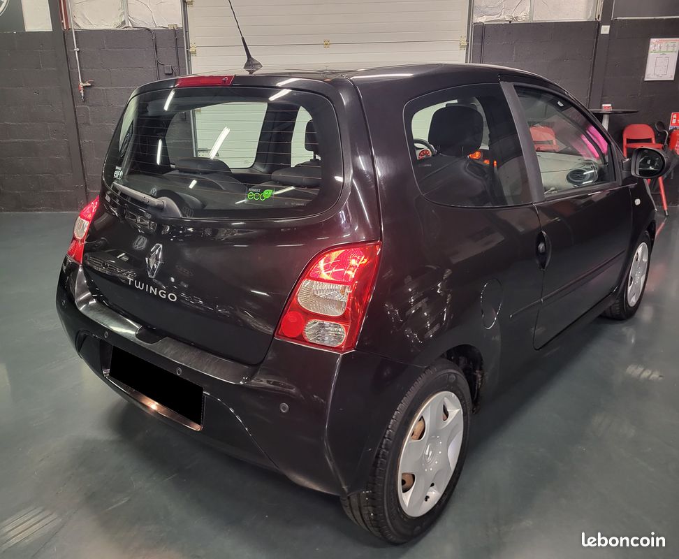 RENAULT Twingo II 1.2 i 16v LEV 75cv Dynamique (1ère Main) (image 10)