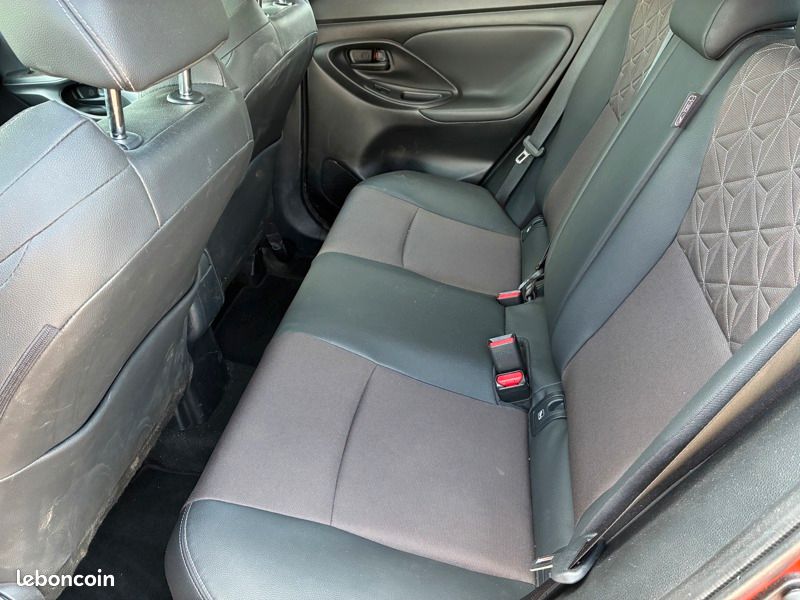 Toyota Yaris Cross 116H COLLECTION Pano Tech (image 27)