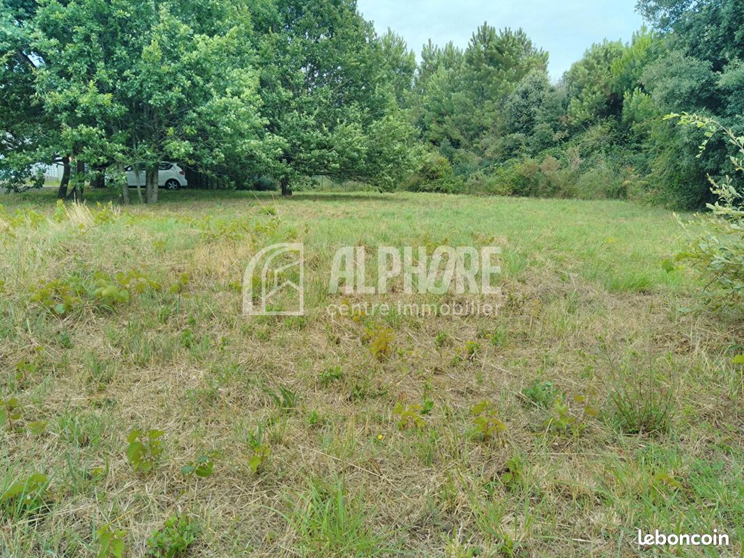 Terrain 1678 m² · à Saint-Brevin-les-Pins · 1 678 m² · 169 900 €