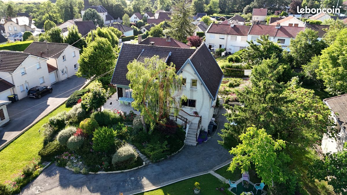 Maison 6 pièces 138 m² · à École-Valentin · 138 m² · 417 000 €