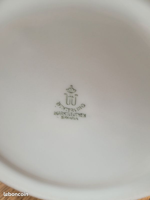 Cafetière en porcelaine blanche et argent (image 3)