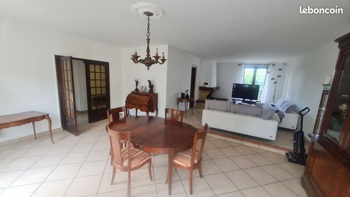Maison 10 pièces 201 m² · à Saint-Ouen-l'Aumône · 201 m² · 449 000 €
