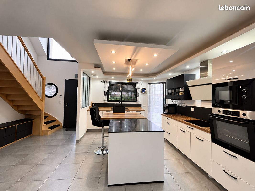 Maison 6 pièces 127 m² · à Hébécourt · 127 m² · 369 000 €