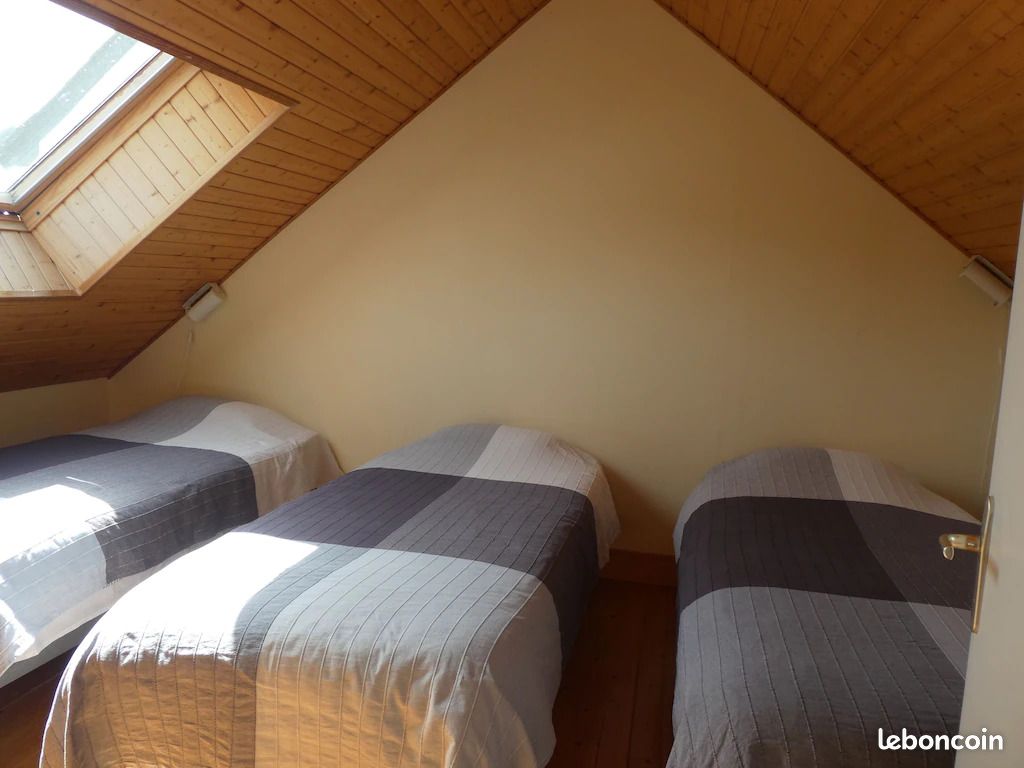 Maison chaleureuse avec parking gratuit sur place (image 5)