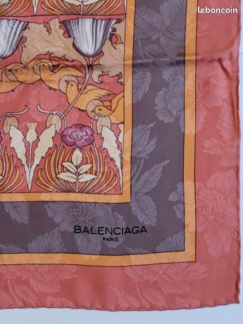 Foulard En Soie Vintage CINXIA DE VERGAS – 80x87 Cm, Beige, Élégant Et Léger