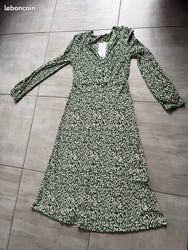 Robe longue légère manches longues Marque Mango Taille S (image 6)