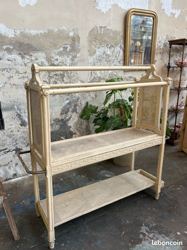 Véritable et ancien jette habit Ameublement