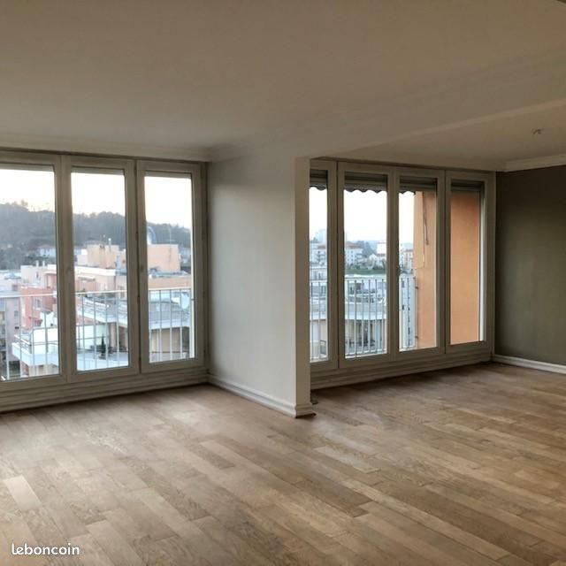 Appartement 3 pièces 76 m² · à Saint-Étienne · 76 m² · 770 €