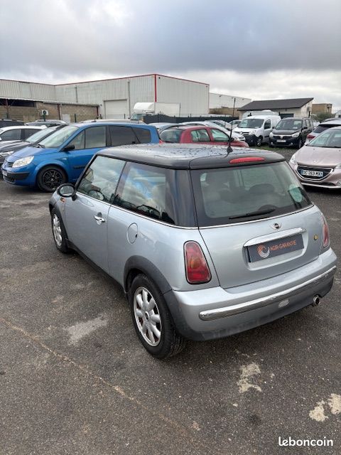 Mini Cooper One (image 4)