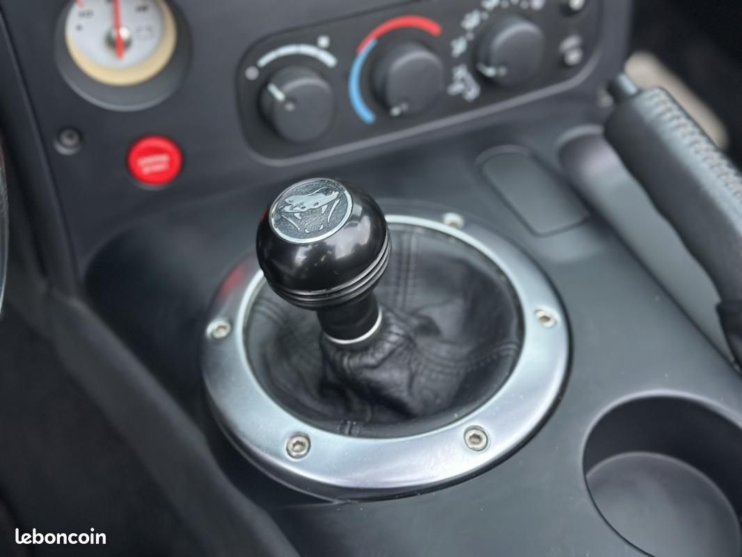 Dodge Viper SRT10 V10 8.4 505 CH BVM6 ZB1 / FAIBLE KILOMETRAGE ORIGINE EUROPE (image 15)