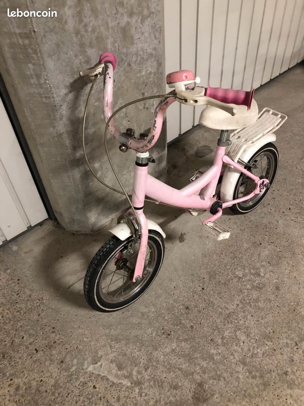 Vélo hello kitty (image 1)