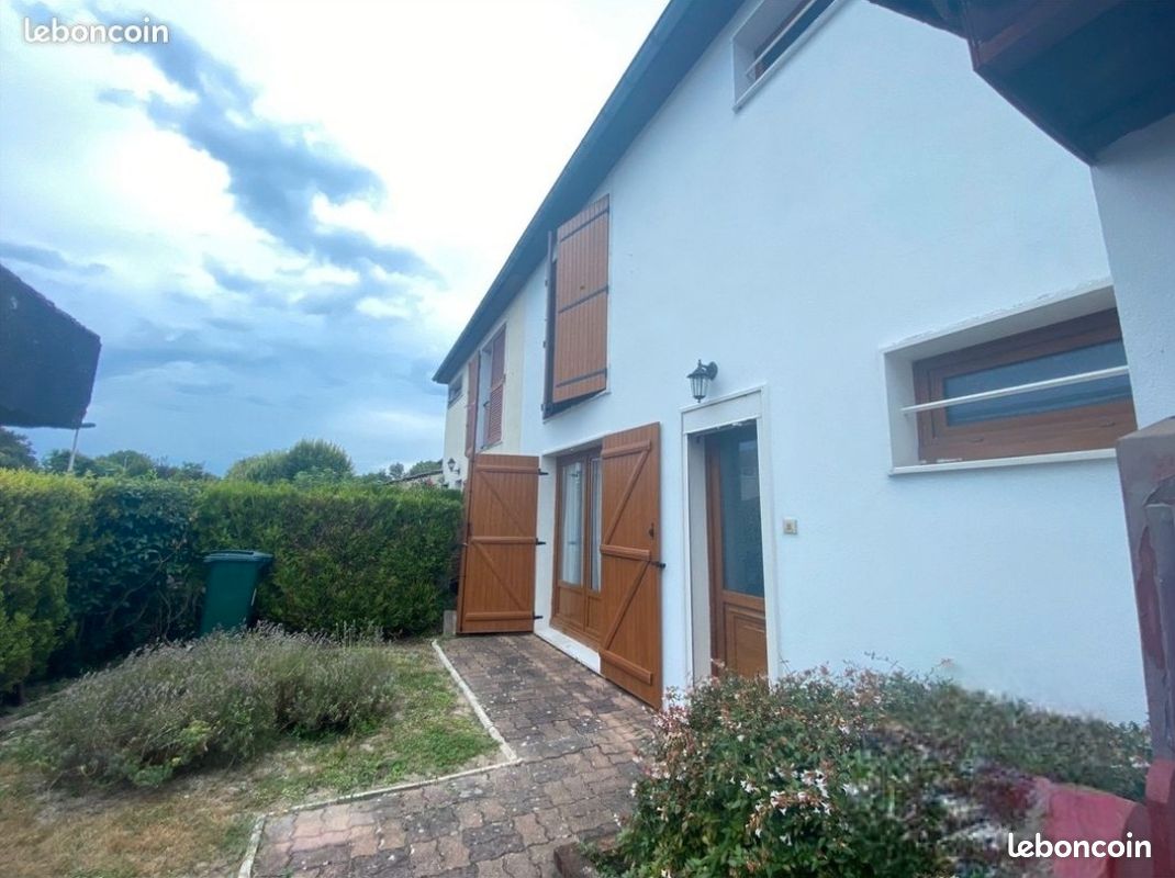 Maison 5 pièces 98 m² · à Franqueville-Saint-Pierre · 98 m² · 302 000 €
