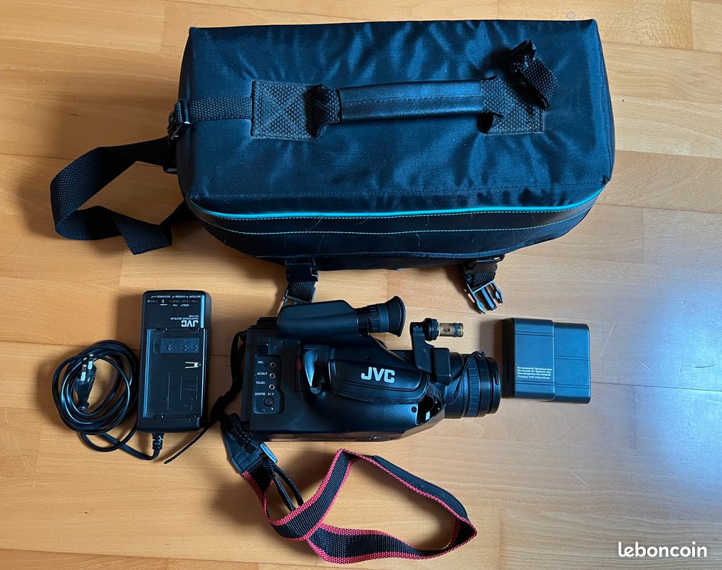 Camescope Compact JVC GR-M52S - Fonctionnel - Marques D'usage