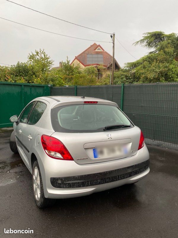 Peugeot 207 phase 2 (image 2)
