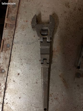 Ancienne Cle A Molette Pour Velo - Mossberg Modele  C  De 1895