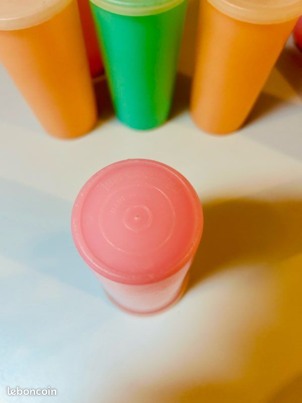 5 gobelets tupperware vintage - Arts de la table