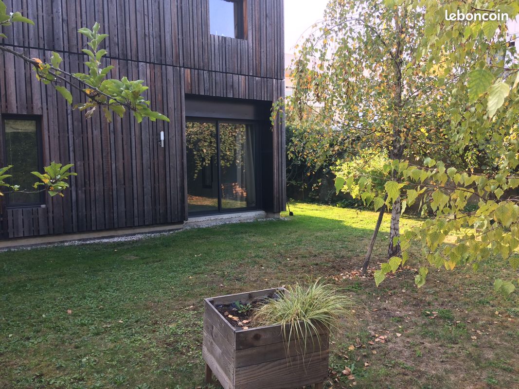 Appartement 3 pièces 70 m² · à Fontaine · 70 m² · 1 037 €