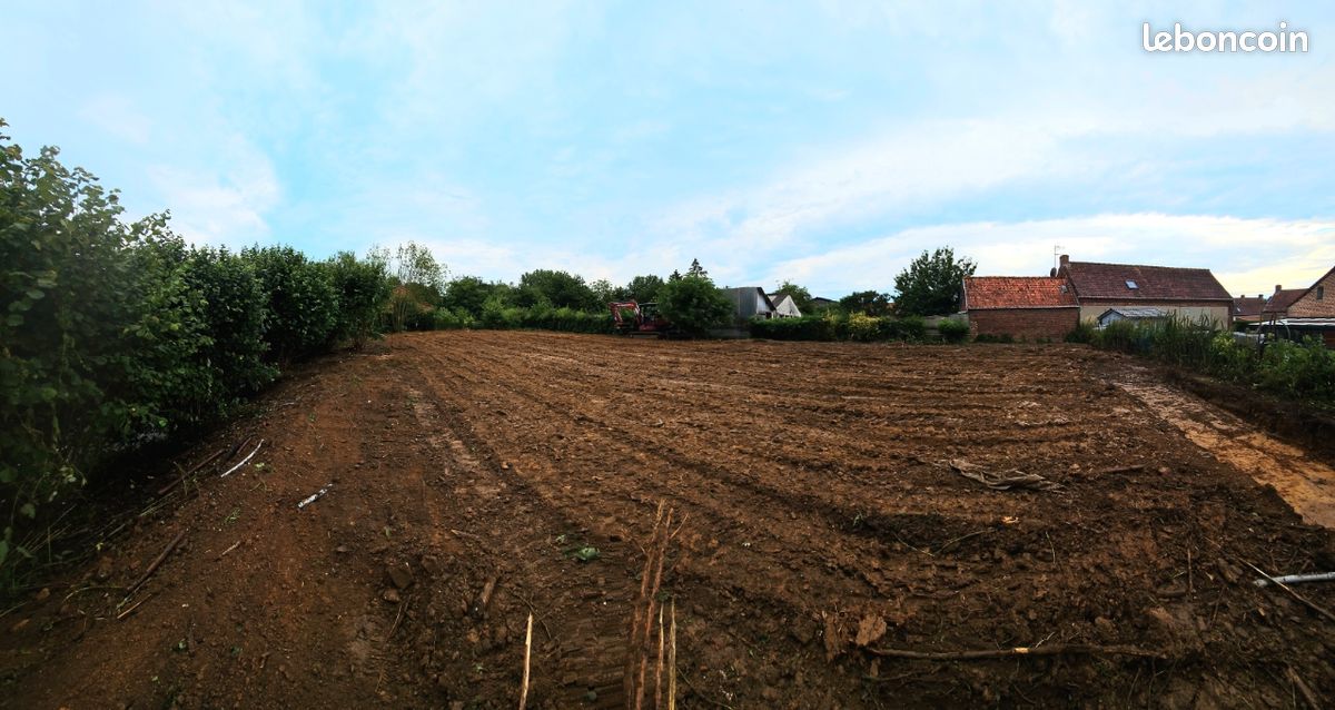Terrain à bâtir à vendre · à Poix-du-Nord · 30 000 €