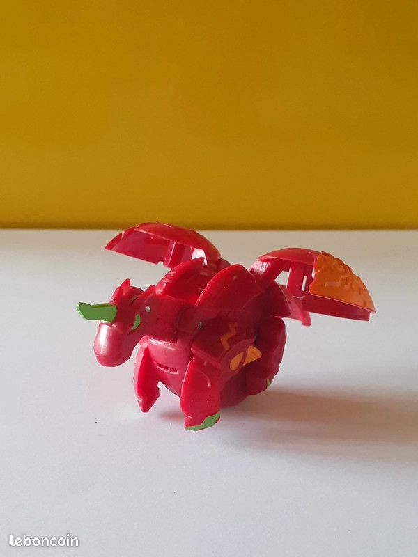 Bakugan Pegatrix + carte + 2 BakuCores – très bon état (image 2)