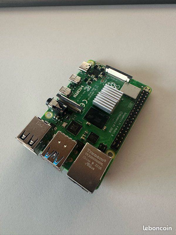 Raspberry Pi 4 Modèle B 8 Go RAM – Neuf Sous Blister, Jamais Ouvert