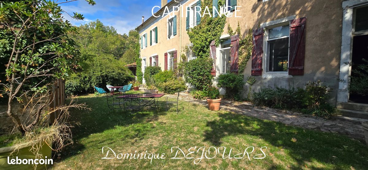Maison 9 pièces 262 m² · à Gluiras · 262 m² · 459 000 €