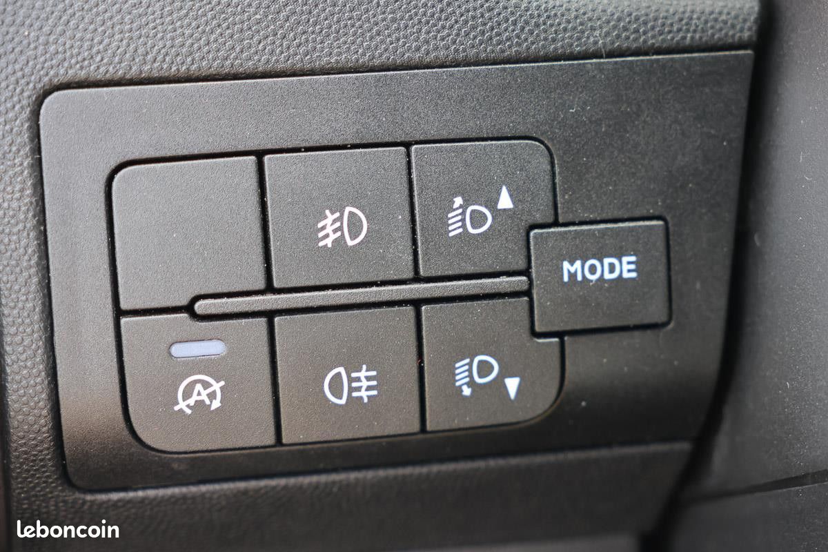 Peugeot BOXER L3H2 2.2 BLUEHDI 165 CV Standard (image 30)