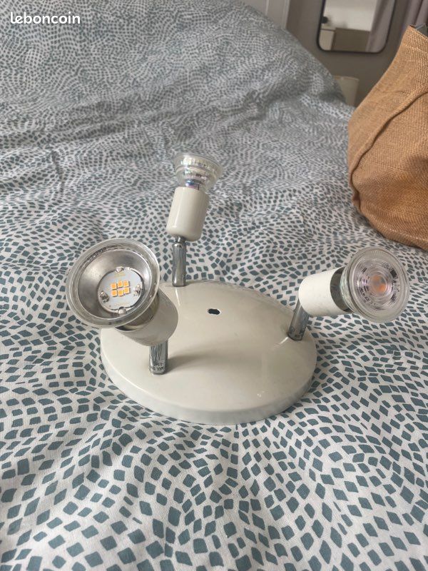 Luminaire led avec ses ampoules led (image 3)