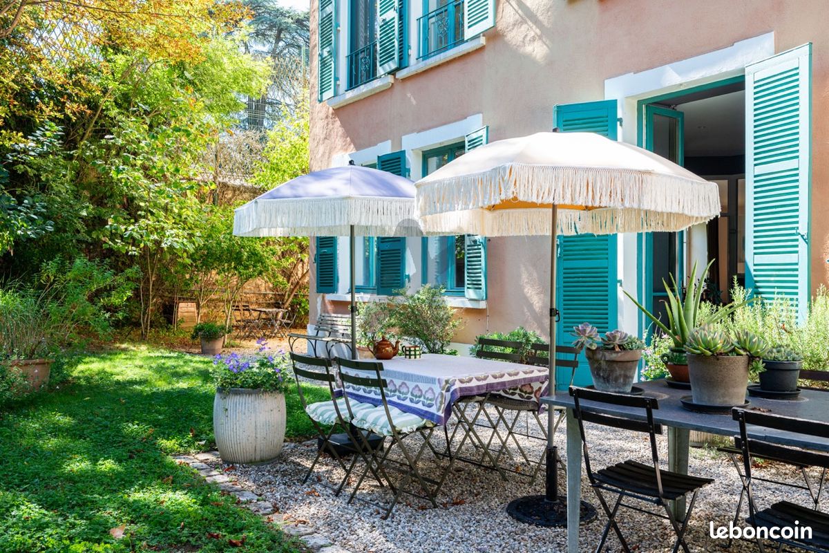 Appartement 5 pièces 177 m² · à Caluire-Et-Cuire · 177 m² · 890 000 €