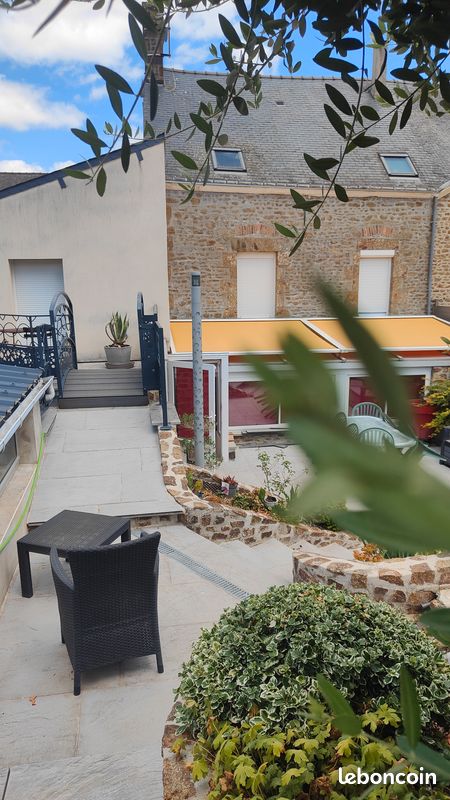 Maison 6 pièces 130 m² · à Ambrières-les-Vallées · 130 m² · 190 000 €