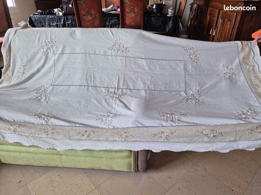 Superbe Grande nappe ancienne (image 1)