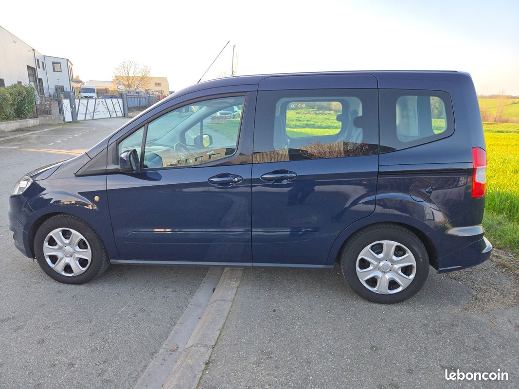 FORD TOURNEO COURIER 1.6 TDCi 95 Trend (image 6)