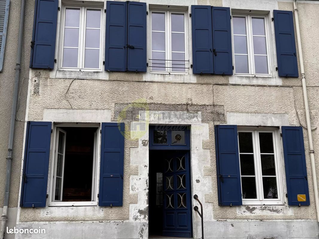 Maison 4 pièces 123 m² · à Aigurande · 123 m² · 60 000 €