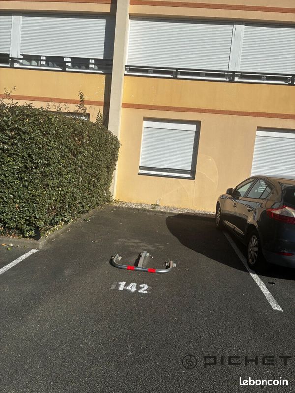 Parking/box LE MANS · 12 000 €
