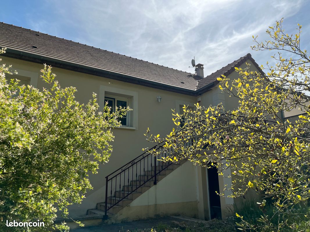 Maison 7 pièces 160 m² · à Paron · 160 m² · 290 000 €