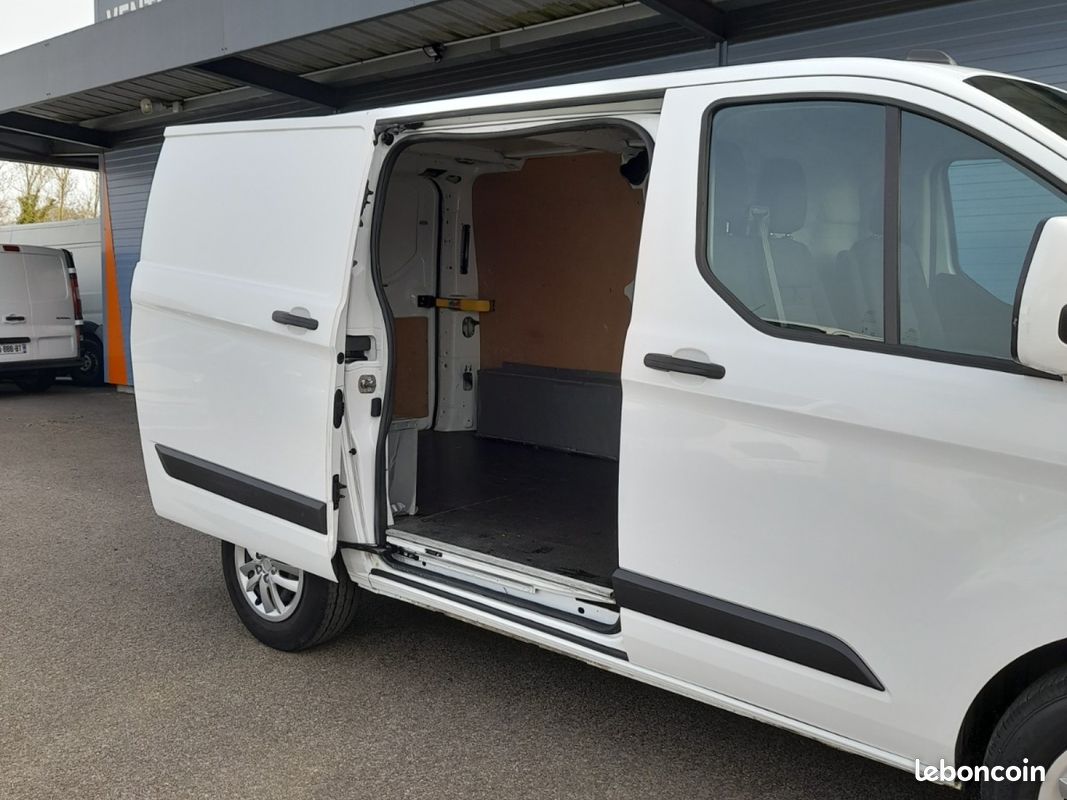 Ford transit custom fourgon l1h1 2.0 ecoblue 130 bva trend business prix 18500 ht (image 11)
