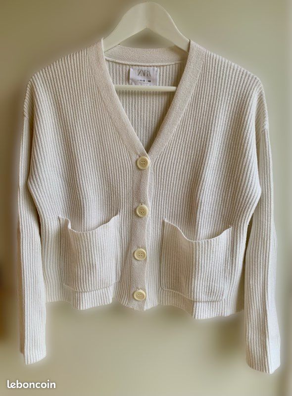 Cardigan col V en tricot torsadé