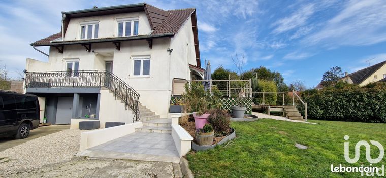 Maison 9 pièces 205 m²