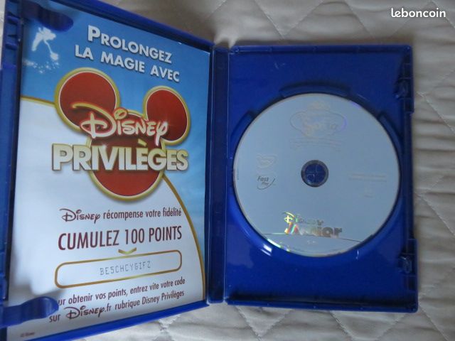 DVD Disney Princesse Sofia 2 Au Bal des Mille et Une Nuits (image 3)