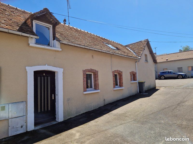 Appartement 3 pièces 45 m² · à Parigné-l'Évêque · 45 m² · 500 €