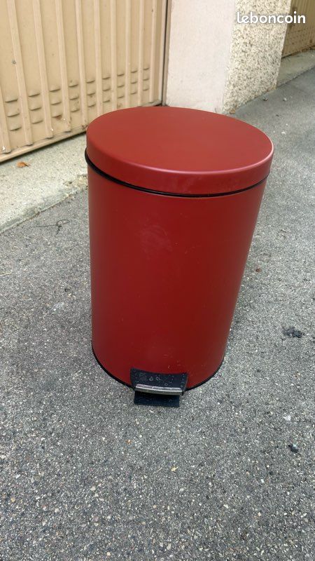 Poubelle à pédale rouge bordeaux / terracotta — 12-15 L (image 1)